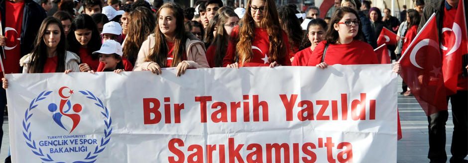 Öğrenciler Şehitler İçin Yürüdü