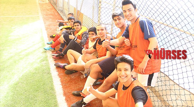 ÖĞRENCİLER STRES ATIYOR