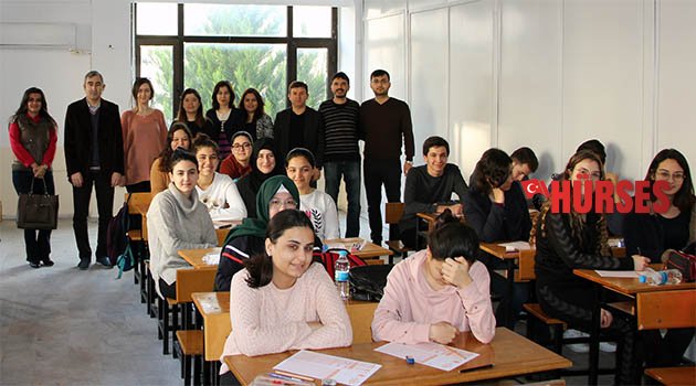 Öğrencilere deneme sınavı