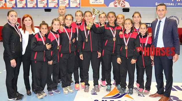 OKUL SPORLARI HENTBOL YILDIZLARINI SEÇTİ