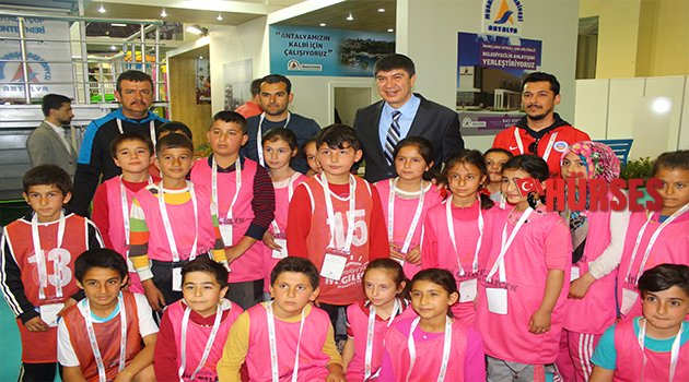 OKULLAR LİGİ FUARDA