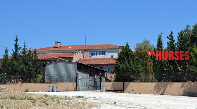 Okulu soydu, tutuklandı