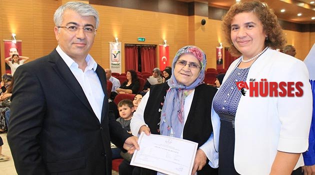 Okumayı öğrendi, İstiklal Marşı'nı okudu