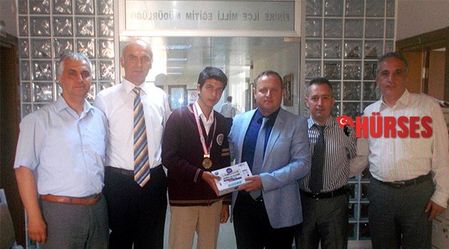 OKUR, TABLETİ KAZANDI
