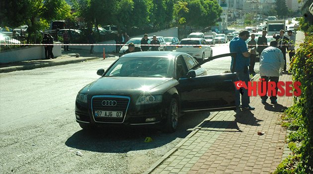 OTOMOBİLİ KURŞUN YAĞMURUNA TUTTULAR