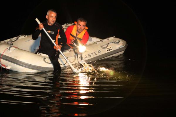 Otomobilleri Baraja Uçan Çift Öldü