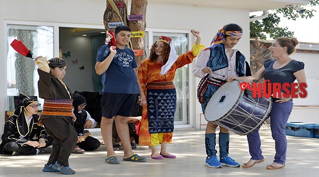 ÖZEL ÇOCUKLAR BÜYÜK GÜN İÇİN PROVADA
