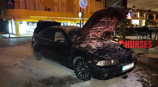 Park halindeki otomobilde yangın