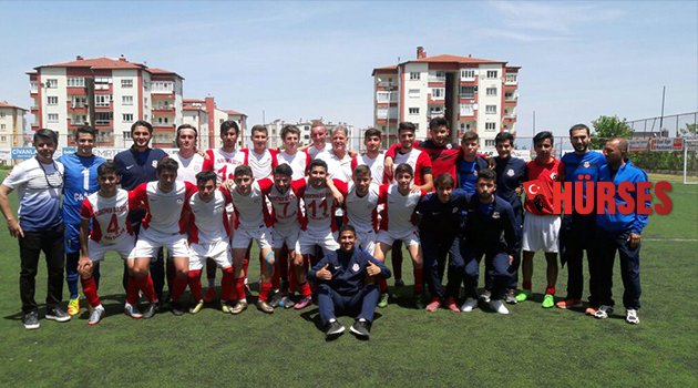 PAŞA'NIN GENÇLERİ ŞAMPİYONLUĞA KOŞUYOR