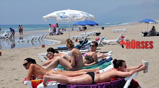 PATARA PLAJI'NDA YAZ BİTMEDİ