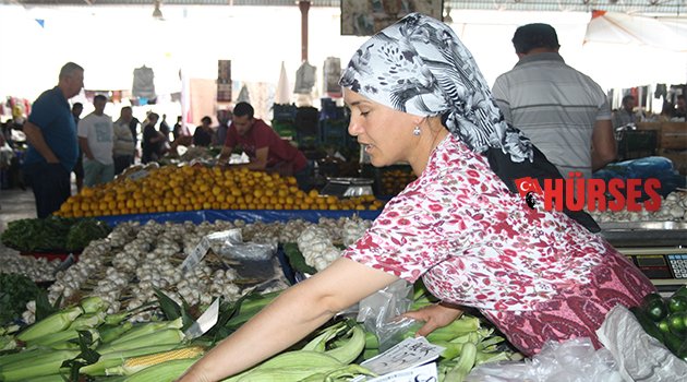 PAZARLAR TATİLE GİRMİŞ GİBİ...