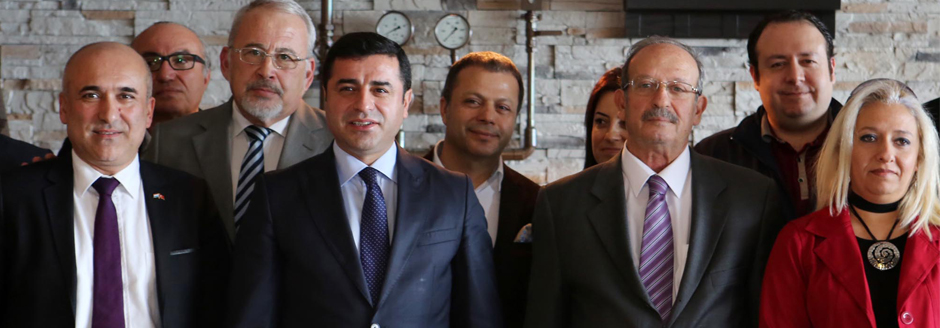 Perde Arkası&#8217;nda Neler Oluyor?