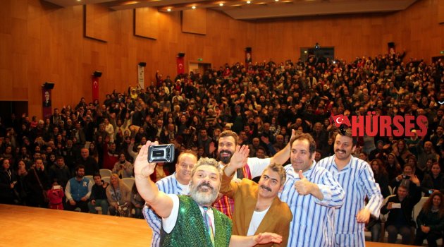 'PİJAMALI ADAMLAR' KAHKAHAYA BOĞDU