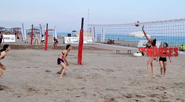 Plaj Voleybol Turnuvası başladı