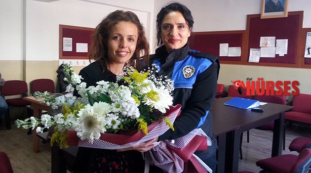 POLİSLER, ŞEHİT EŞİ ÖĞRETMENİ UNUTMADILAR