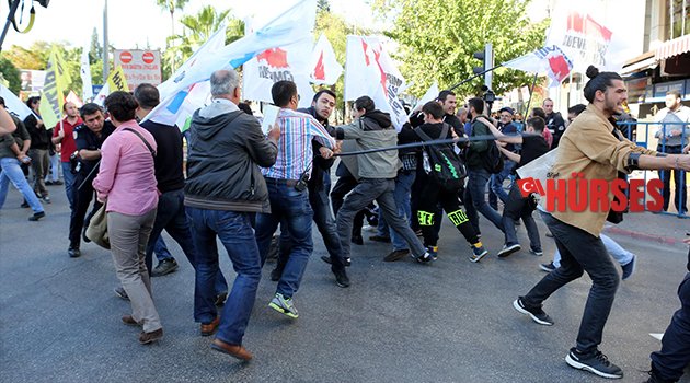 PROTESTO EYLEMİNE POLİS MÜDAHALESİ