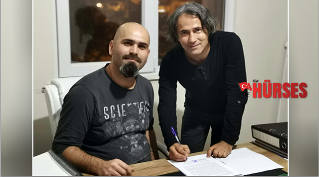 'Rockçı İmam'  profesyonel oldu