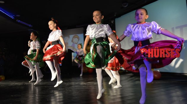 RUSLARIN MİLLİ BAYRAMI ANTALYA'DA KUTLANDI