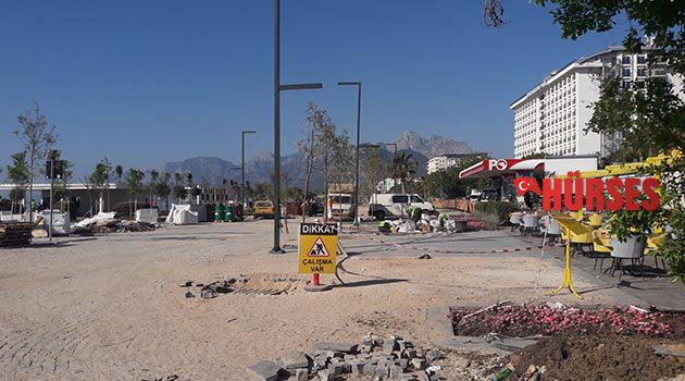 Sahilin 100 metresi açıldı
