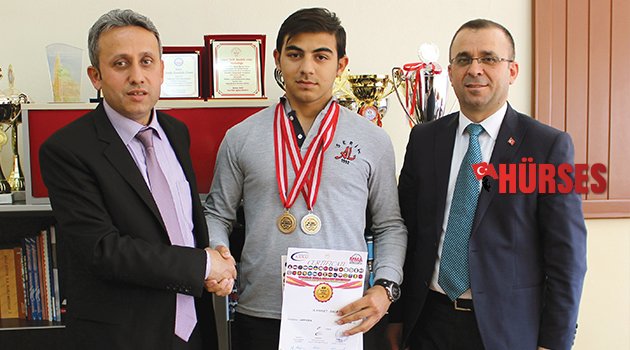 ŞAMPİYON LİSELİYE KUTLAMA