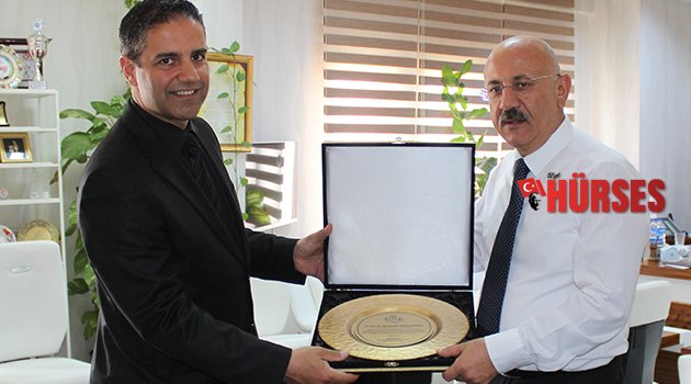 ŞAMPİYON SPORCULARDAN ZİYARET