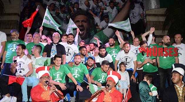 Şampiyona coşkulu karşılama