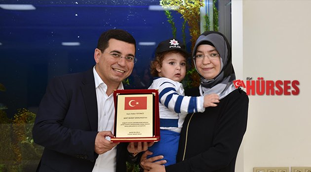 ŞEHİDİN OĞLUNDAN  TEŞEKKÜR PLAKETİ