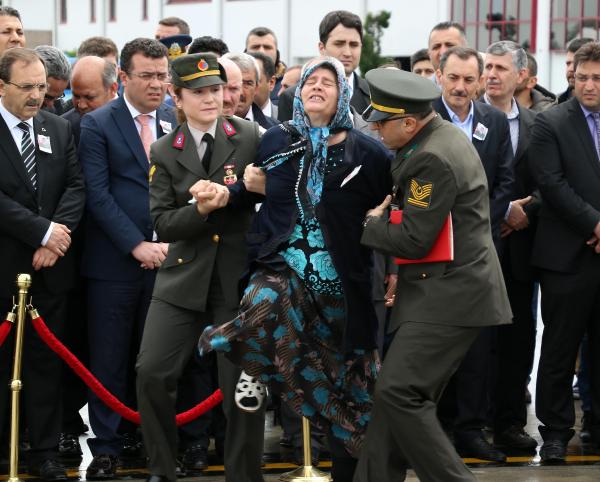 Şehit Annesinden Oğluna Yürek Yakan Karşılama