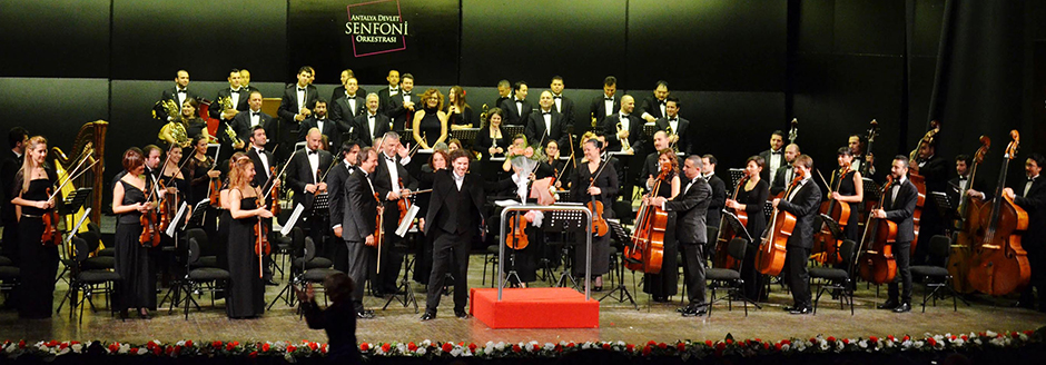 Senfoniden Muhteşem Konser