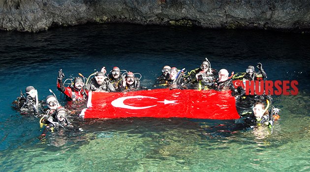 SEZONU TÜRK BAYRAĞI İLE AÇTILAR
