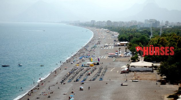 SICAKTAN BUNALANLAR DENİZE AKIN ETTİ