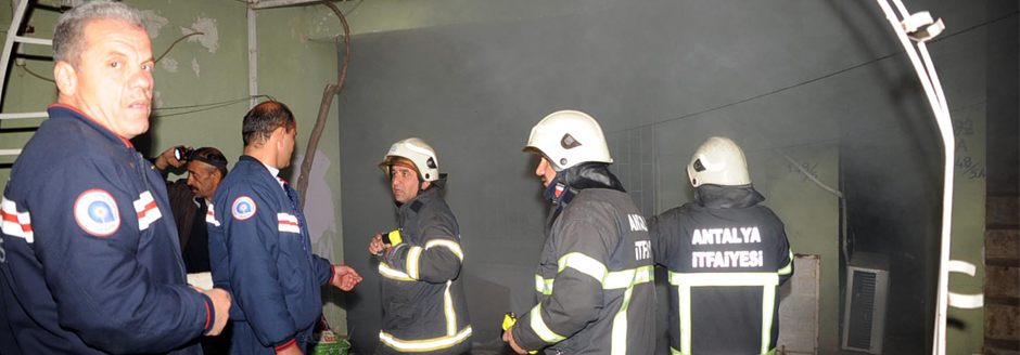 Sigara İzmariti Evi Yaktı