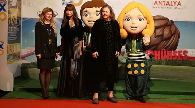 SİNEMA DÜNYASINI ECE-EFE KARŞILADI