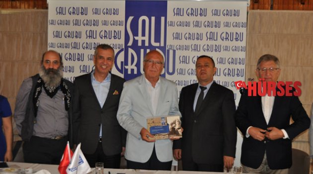 Siyasi partiler kötüye gidiyor