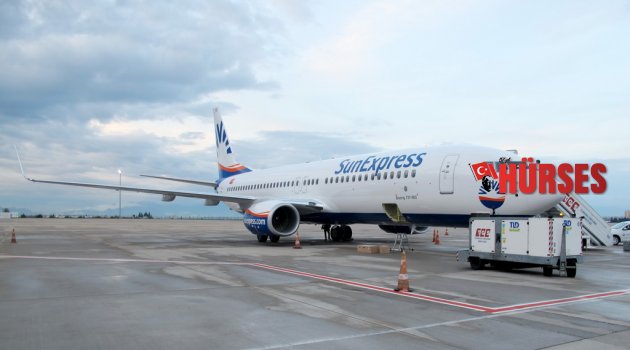 SUNEXPRESS'İN YENİ UÇAĞI ANTALYA'YA İNDİ