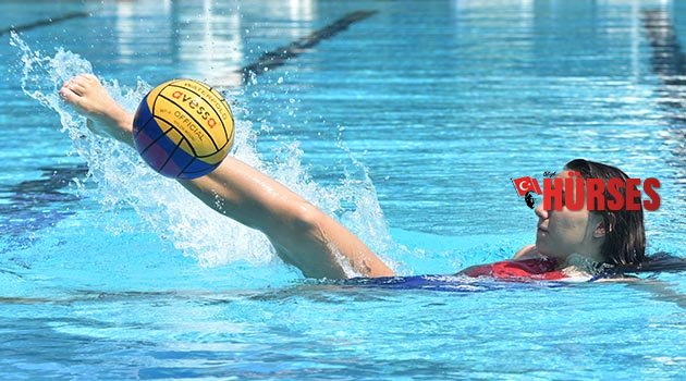 Sutopu sporcusu Nazlıcan: Dünyaca tanınmak istiyorum