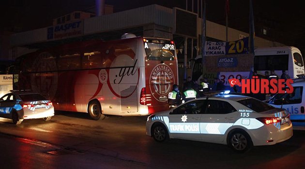 Takım otobüsüne saldırı