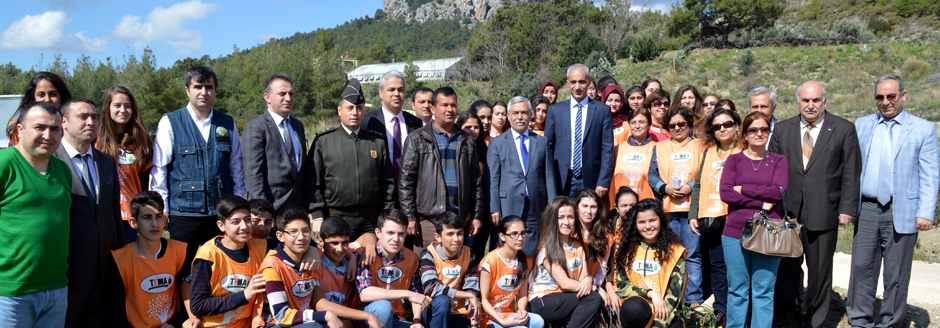 Tema Gönüllüleri Meşe Palamudu Dikti