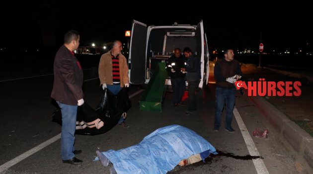TIR, MOTOSİKLETE ÇARPTI