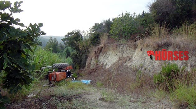 Traktörün altında kaldı