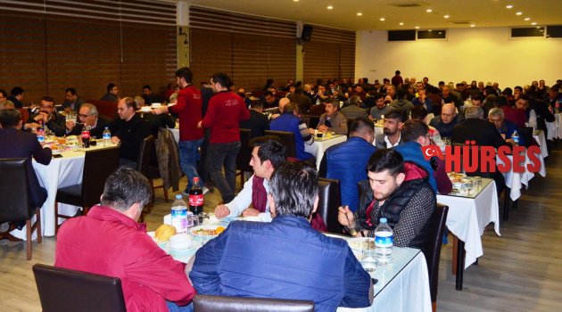 TÜCCARLAR DAYANIŞMA YEMEĞİNDE BULUŞTU