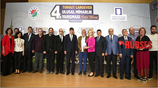 Turgut Cansever uluslararası oluyor