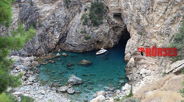 Turistler çöp topladı