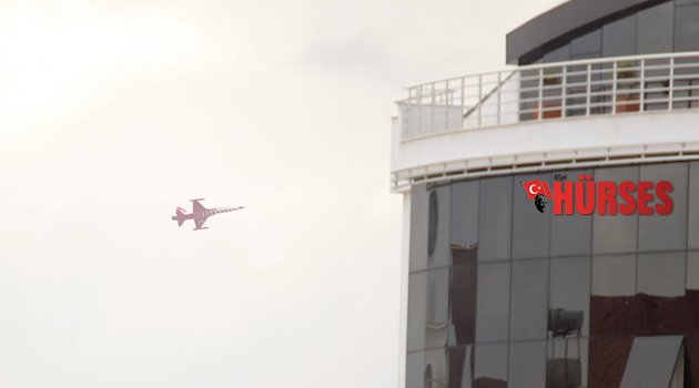 TÜRK YILDIZLARI'NDAN 23 NİSAN PROVASI