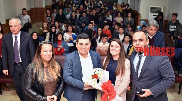 Tütüncü, Gençlik Buluşmaları’nda
