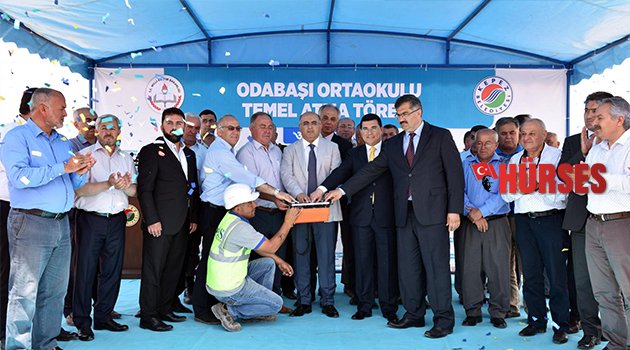 TÜTÜNCÜ, TEMEL ATMA TÖRENİNDE