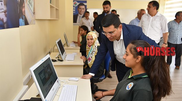 Tütüncü'den 19'uncu 'bilişim sınıfı'