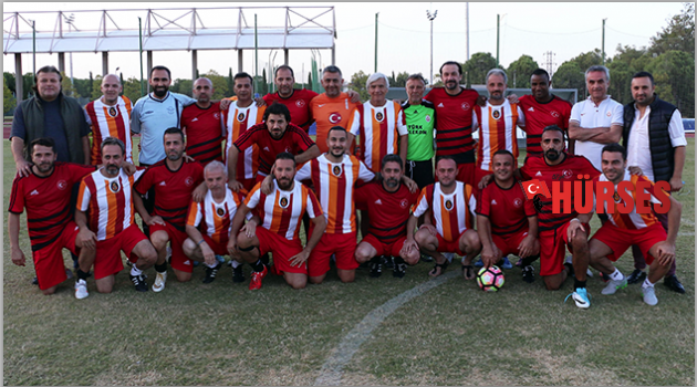 Ünlü isimler sahada