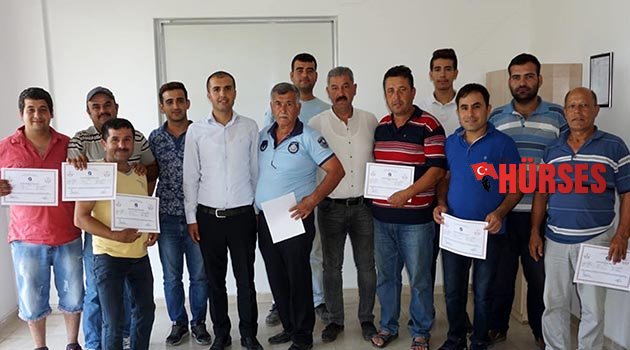 Usta arıcılar belgelerini aldı