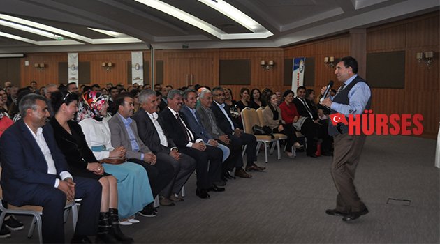 ÜSTÜN DÖKMEN ÖĞRENCİLERLE BULUŞTU